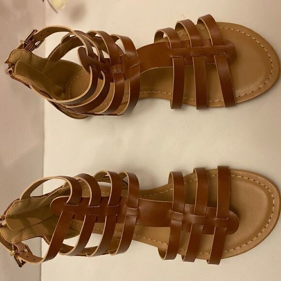 Wild Diva lounge brown  woven  Ankle strap flat - Picture 4 of 6